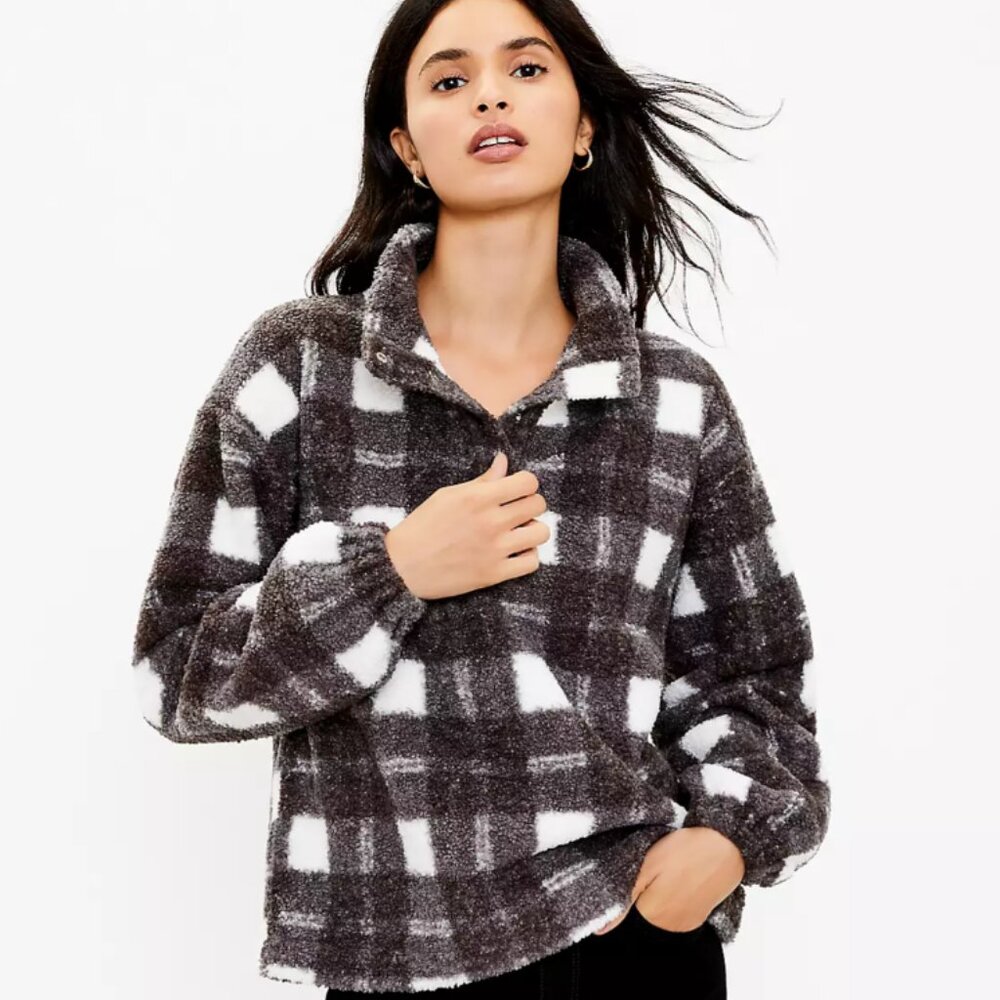 LOFT Sherpa Snap Collar Pullover Gray and White Plaid